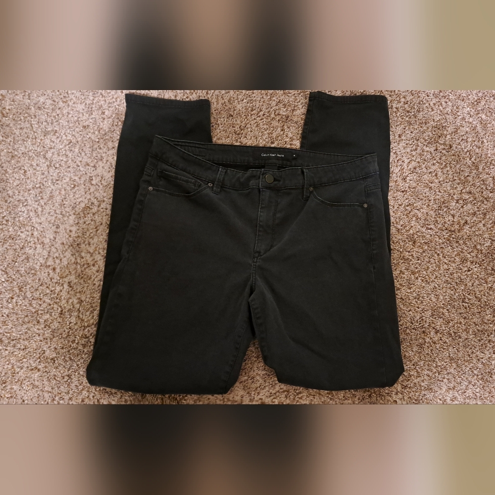 Calvin Klein basic black skinny leg stretchy jeans